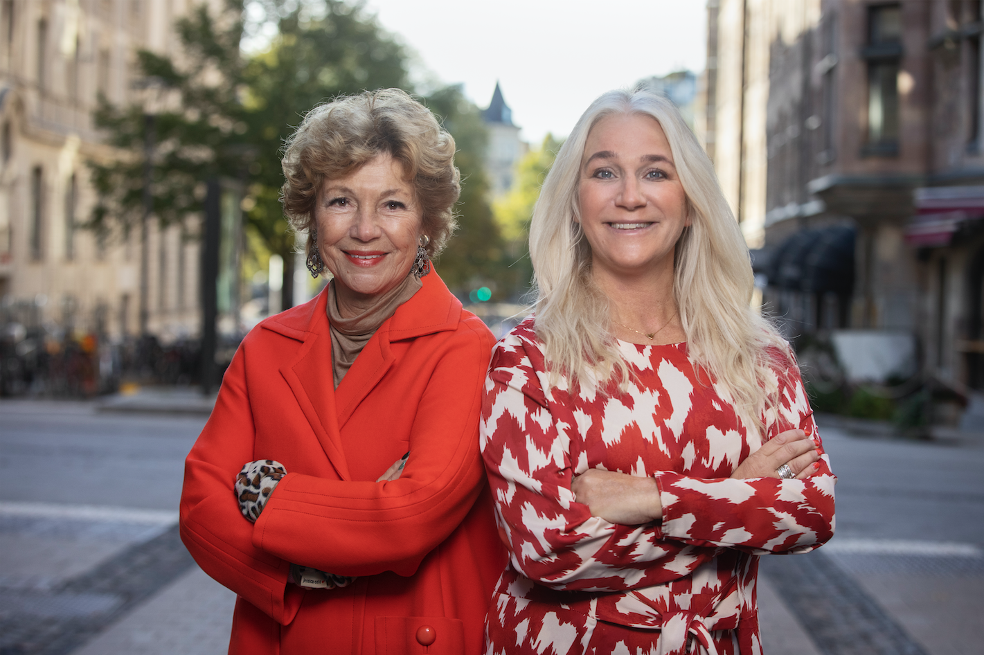 Amelia Adamo och Ann Söderlund är nya ambassadörer för VagiVital. Samarbetet är en del i VagiVitals arbete att lyfta frågan om kvinnors underlivshälsa.
